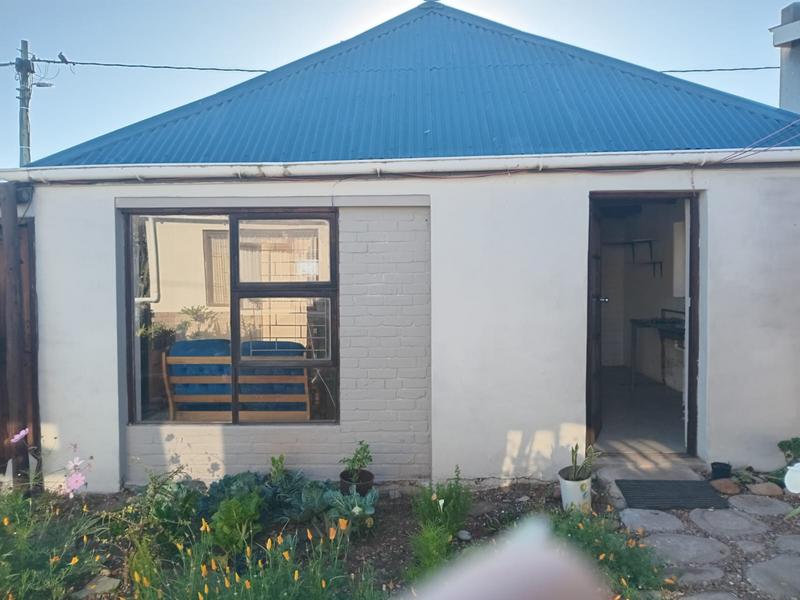 2 Bedroom Property for Sale in Albertinia Western Cape